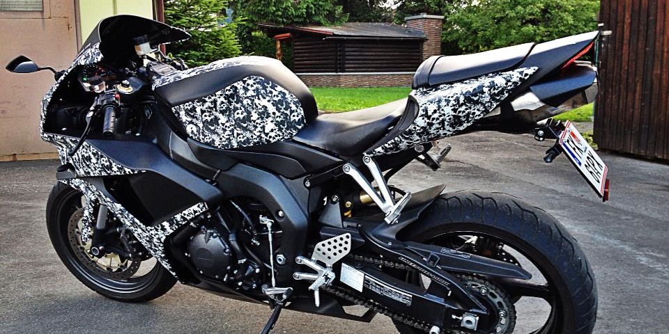 Motorrad Folieren Schweiz klash fahrzeugfolierung car wrapping vorarlberg Motorrad Folieren Schweiz klash fahrzeugfolierung car wrapping vorarlberg